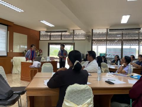 การพัฒนาหลักสูตรสถานศึกษาและหลักสูตรกลุ่มสาระการเรียนรู้ เพื่อยก
