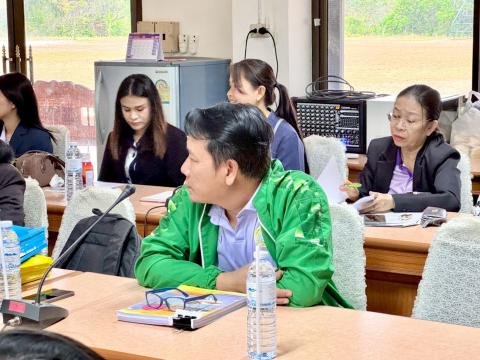 การพัฒนาหลักสูตรสถานศึกษาและหลักสูตรกลุ่มสาระการเรียนรู้ เพื่อยก