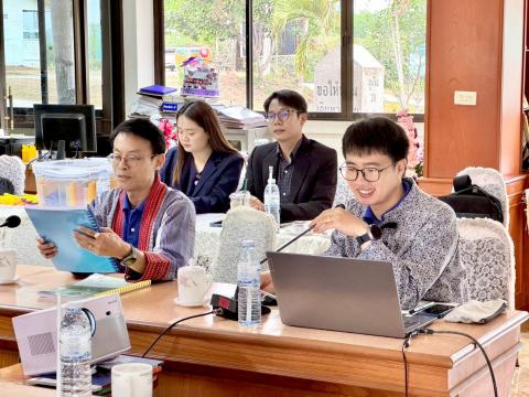 การพัฒนาหลักสูตรสถานศึกษาและหลักสูตรกลุ่มสาระการเรียนรู้ เพื่อยก
