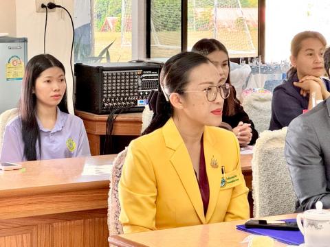 การพัฒนาหลักสูตรสถานศึกษาและหลักสูตรกลุ่มสาระการเรียนรู้ เพื่อยก
